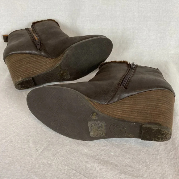 Lucky Brand Brown Leather Heeled Ankle Boots $99 - Picture 6 of 6